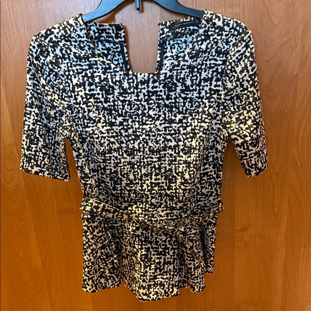 Zara Black and White Patterned peplum blouse